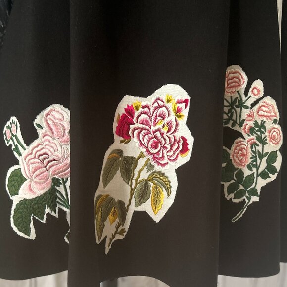 Oscar de la Renta |  Long sleeve Embroidered Flowers Dress - Picture 6 of 16